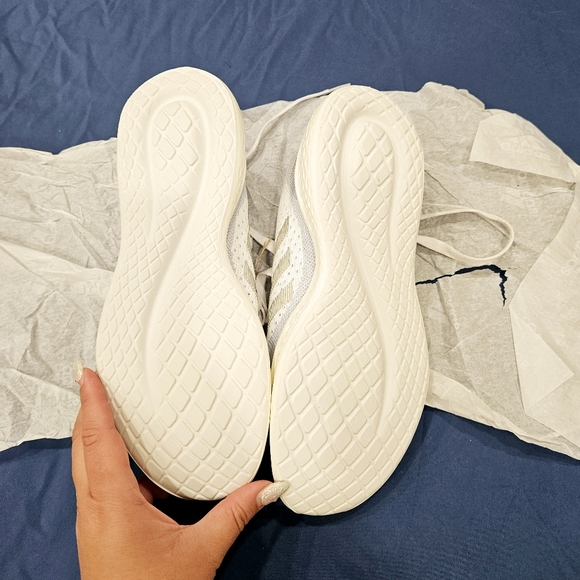 WOMEN'S ADIDAS FLUID FLOW 2.0 RUNNING SHOES Size 8 - Picture 5 of 7